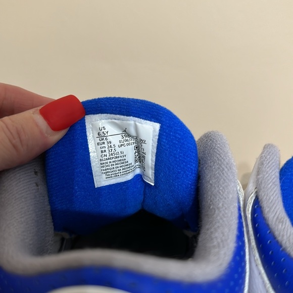 Jordan 3 Blue Racer - Picture 2 of 9